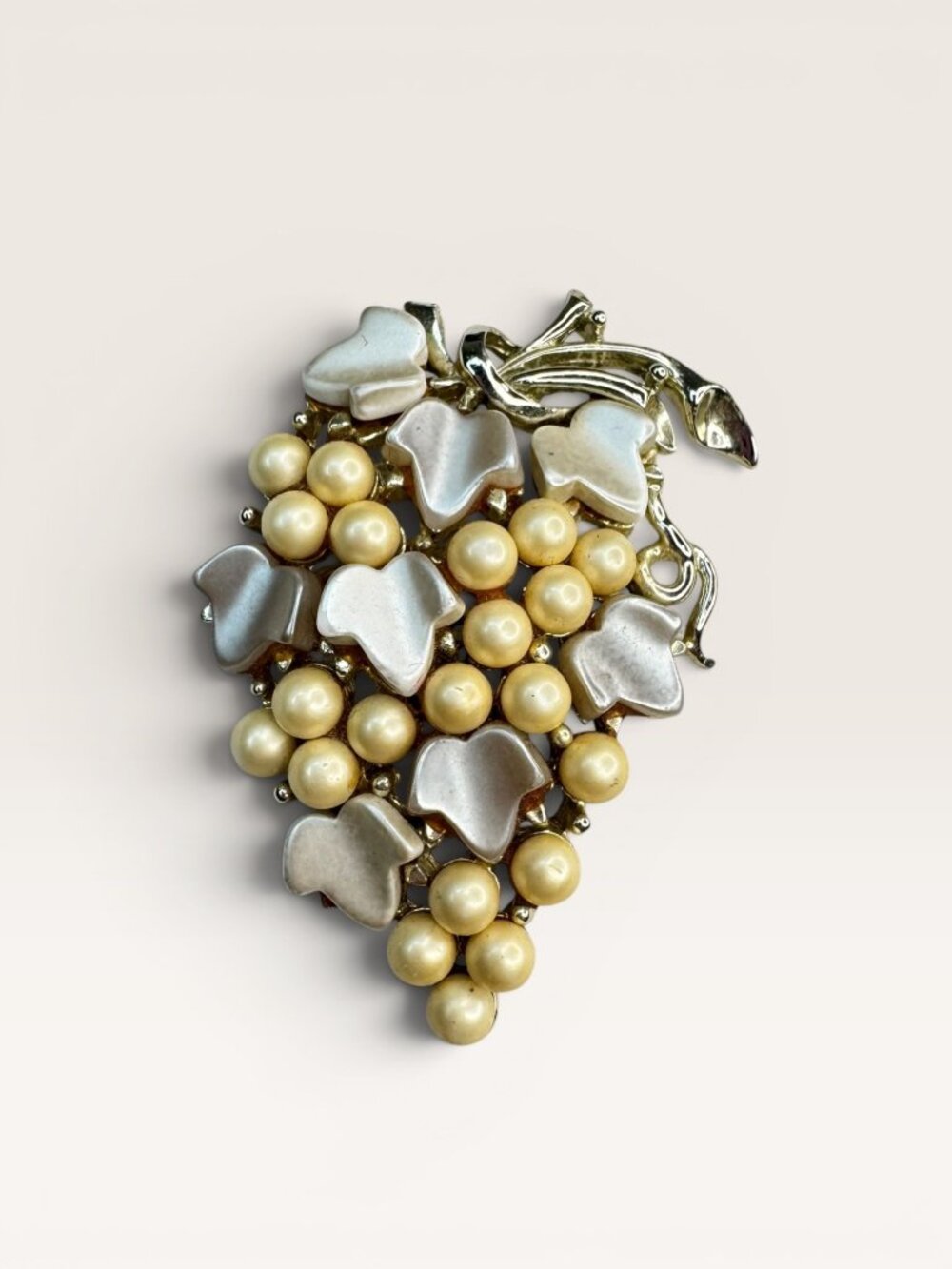 Charel 1950s Faux Pearl & Mother of Pearl Lucite Grape Brooch Gold Tone Vintage